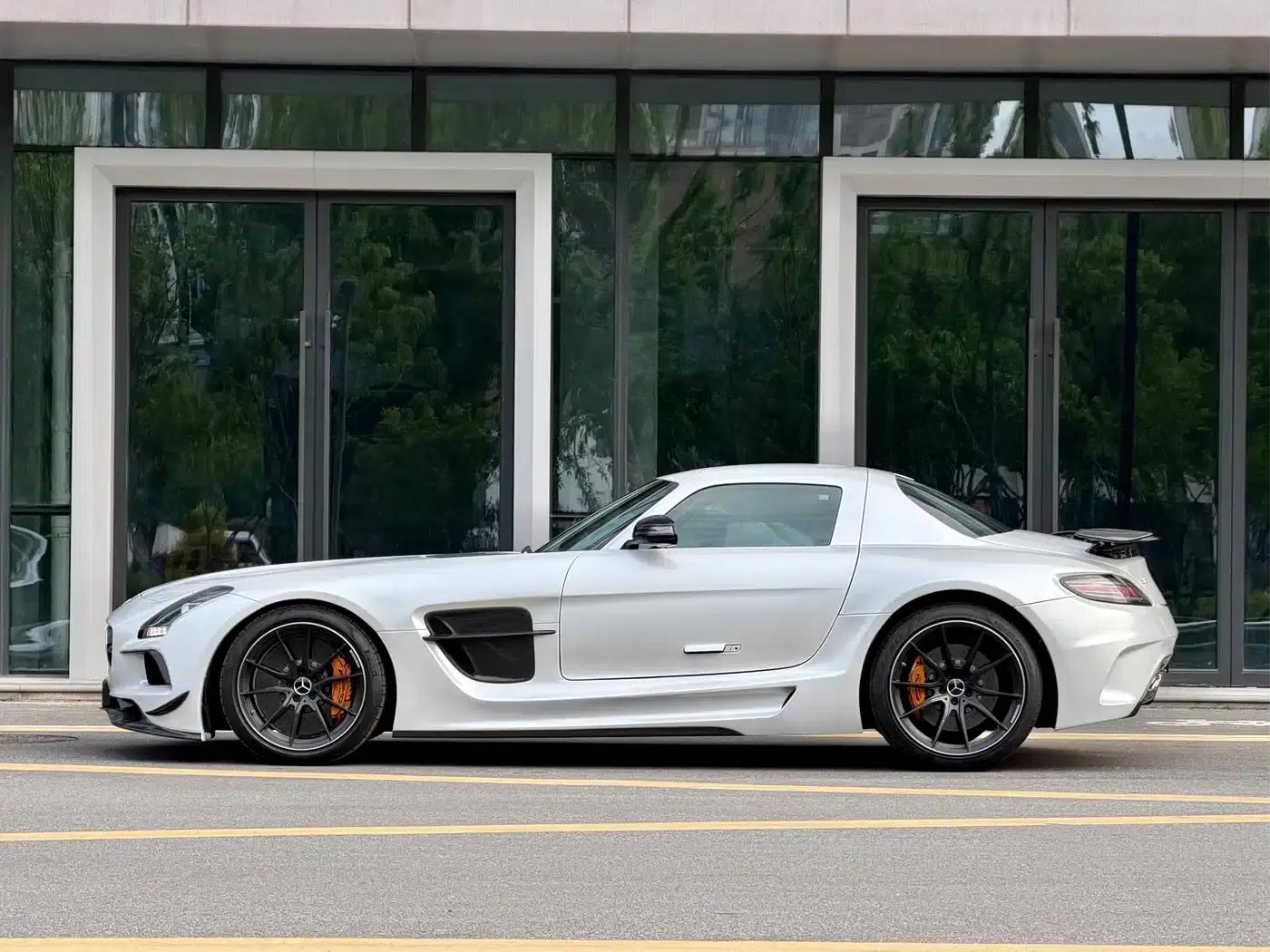 2011 Mercedes-Benz SLS AMG — миниатюра 6