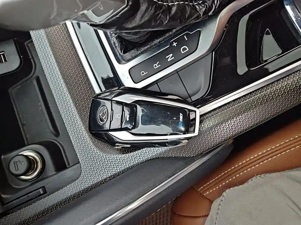 SAIC MAXUS D90 2017 2.0T Automatic 2WD Uranus — миниатюра 9