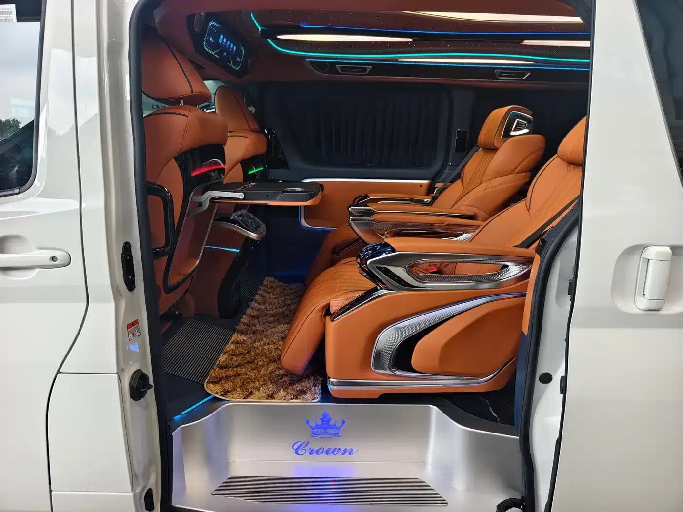 2025 HIACE 3.5L Automatic — миниатюра 14