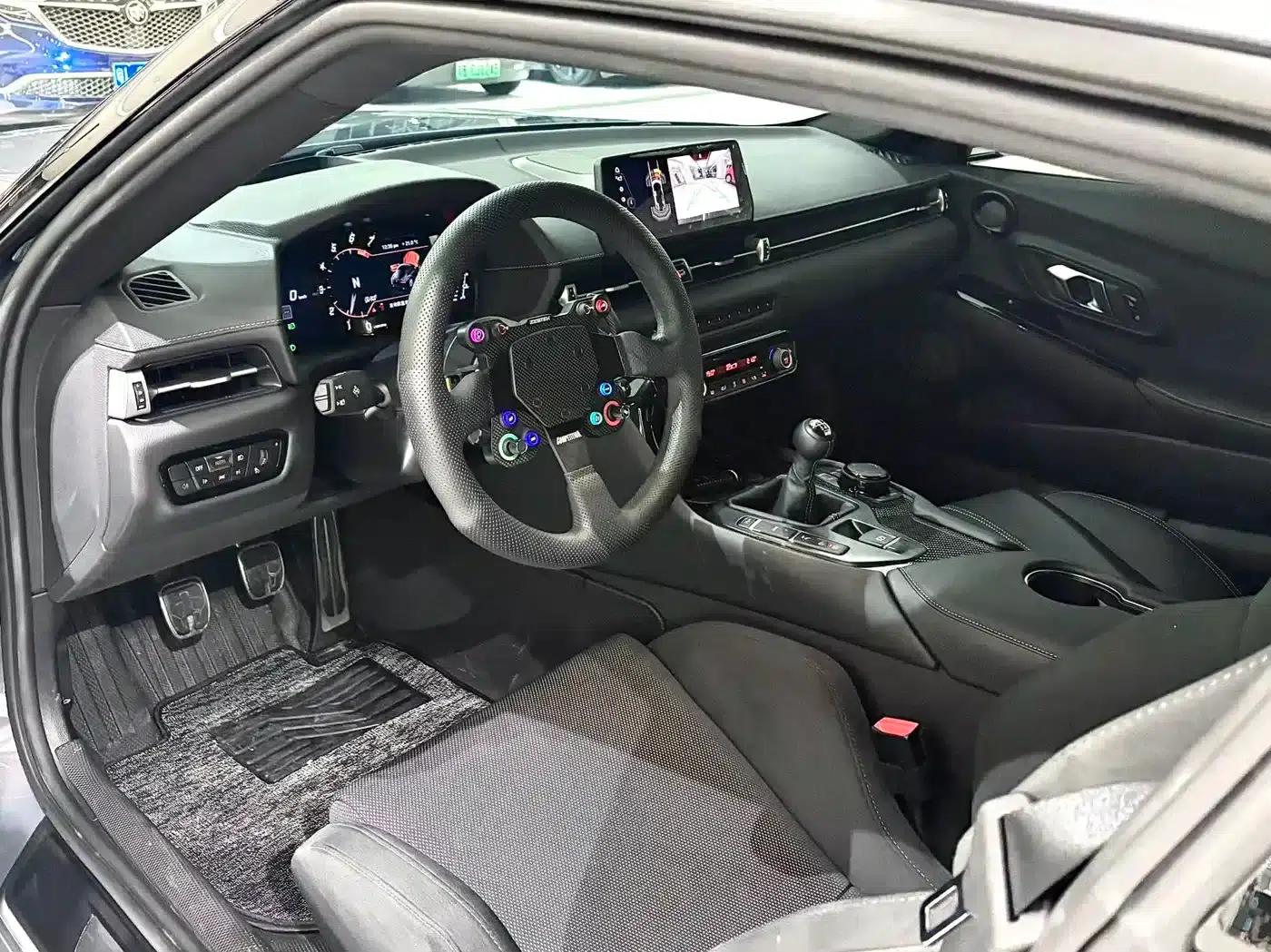 2025 Supra 3.0T Manual — миниатюра 4