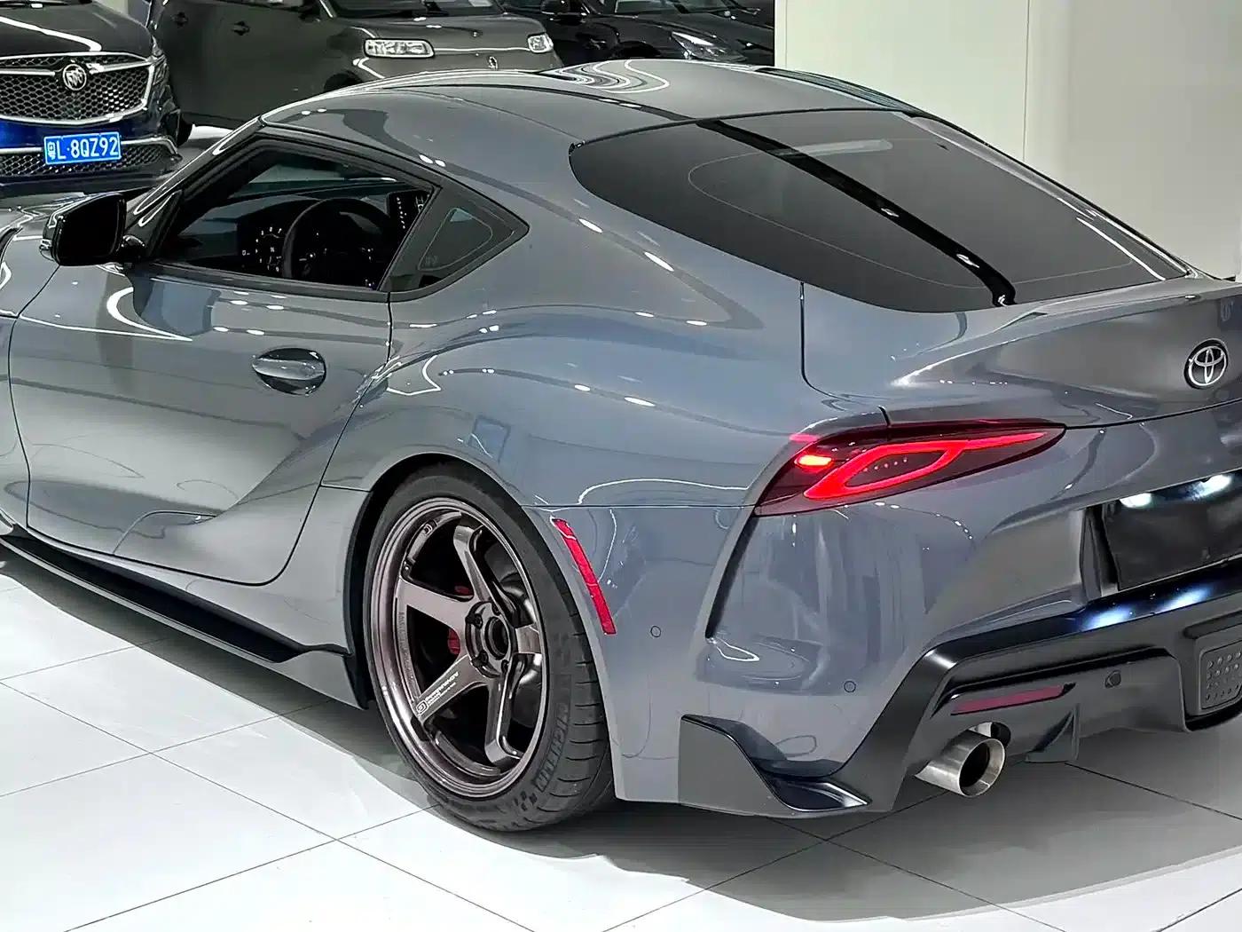 2025 Supra 3.0T Manual — миниатюра 8