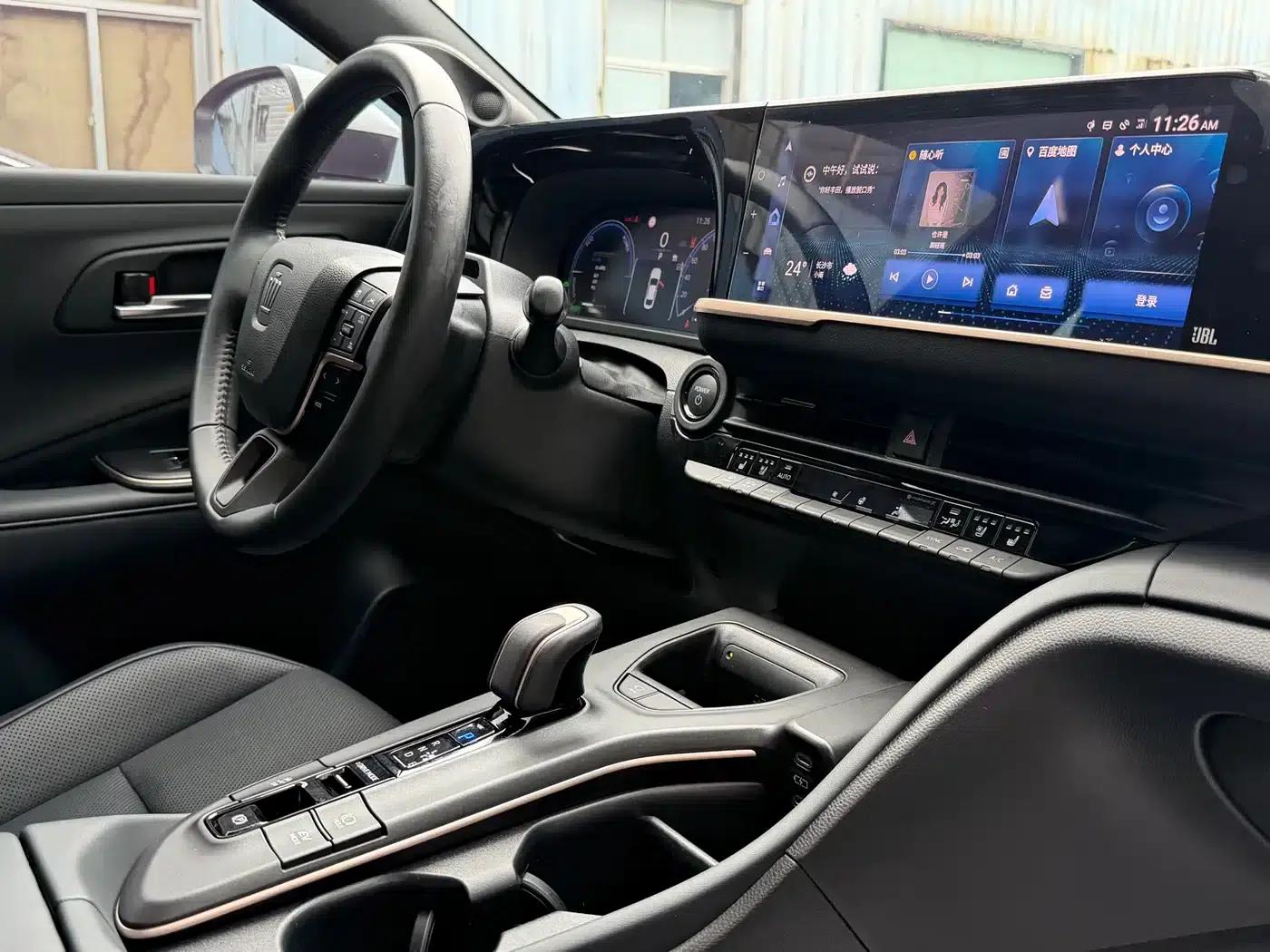 2023 Toyota Crown SportCross 2.5L SportCross HEV 2WD Premium Edition — миниатюра 15