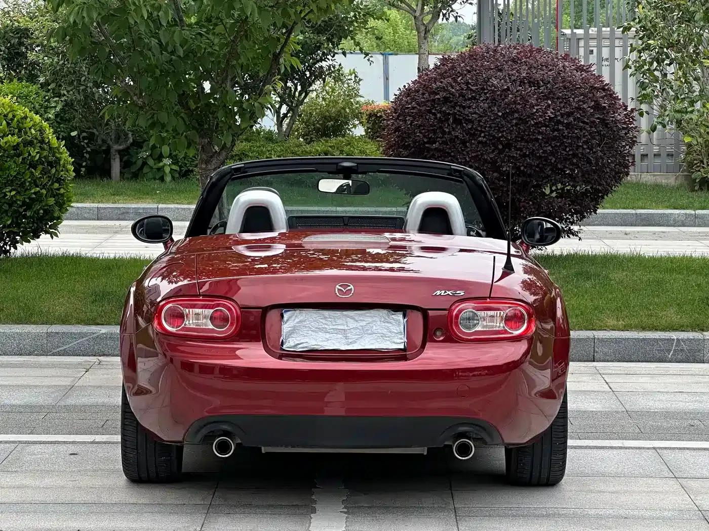 Mazda MX-5 2009 2.0 — миниатюра 8