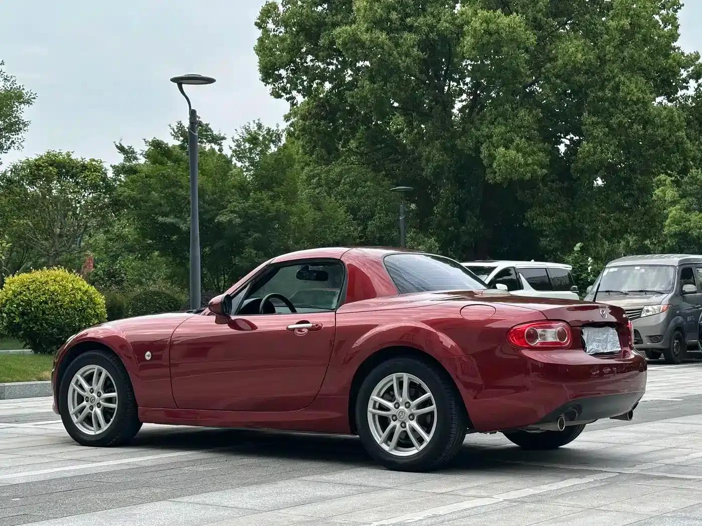 Mazda MX-5 2009 2.0 — миниатюра 10