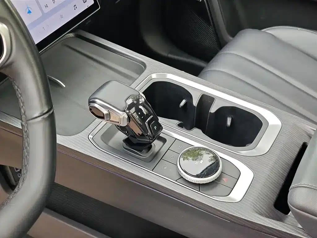 Explore 06 2023 Urban Edition 1.6T 2WD Luxury — миниатюра 12