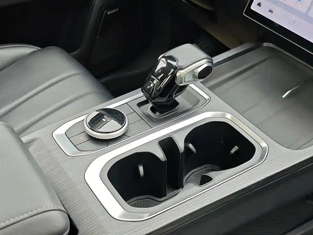 Explore 06 2023 Urban Edition 1.6T 2WD Luxury — миниатюра 25