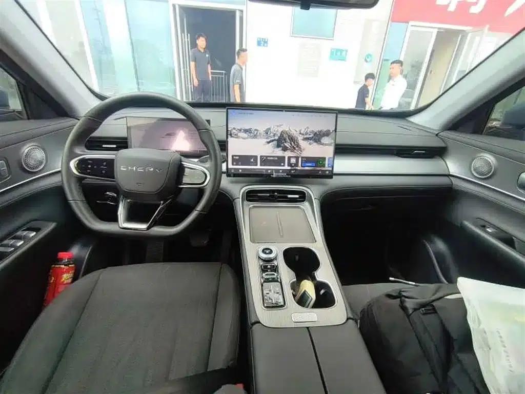 Chery Tiggo 8 PLUS C-DM 2025 1.5T 116km/h Luxury 5-seater — миниатюра 5