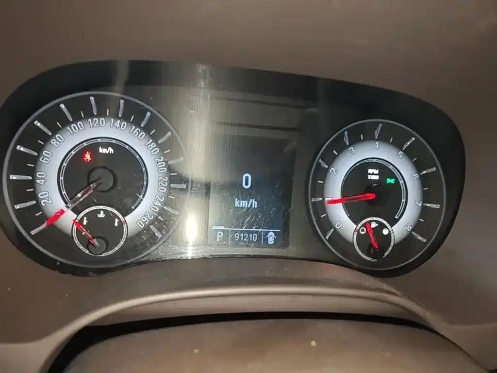 Roewe 950 2015 1.8T Luxury Edition — миниатюра 12