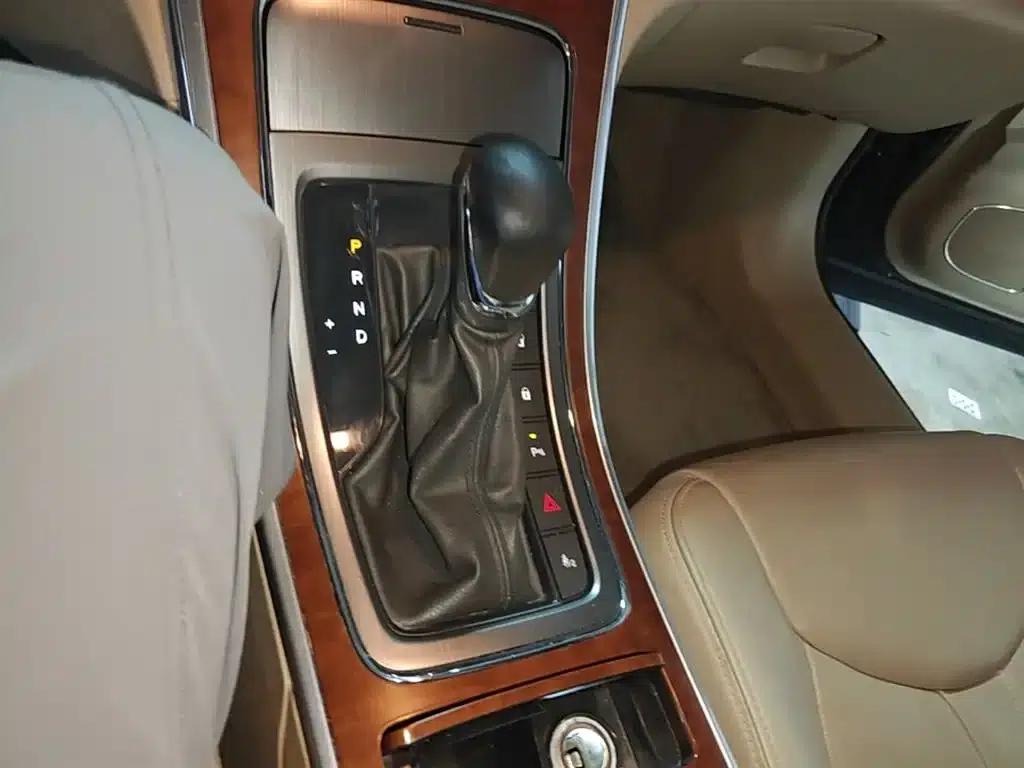 Roewe 950 2015 1.8T Luxury Edition — миниатюра 14