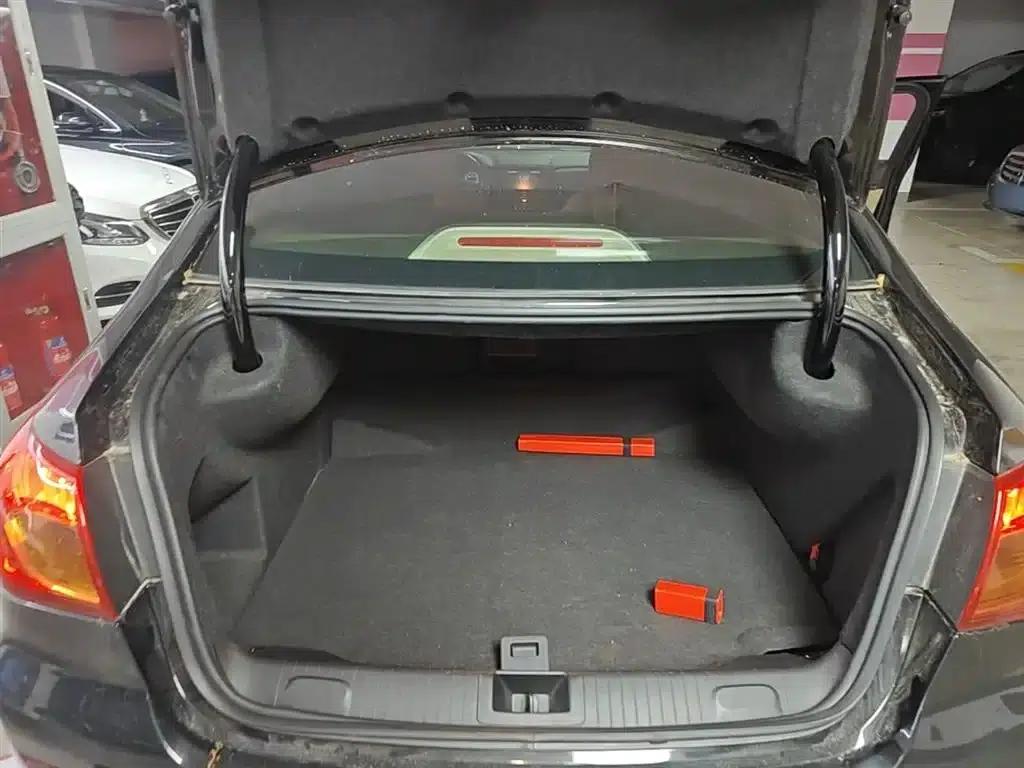 Roewe 950 2015 1.8T Luxury Edition — миниатюра 19