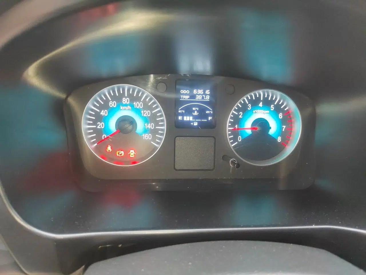 Used Jinbei Gold Hiace 2023 2.0L Passenger Van Engineering Lion 5/6/7 Seats — миниатюра 11