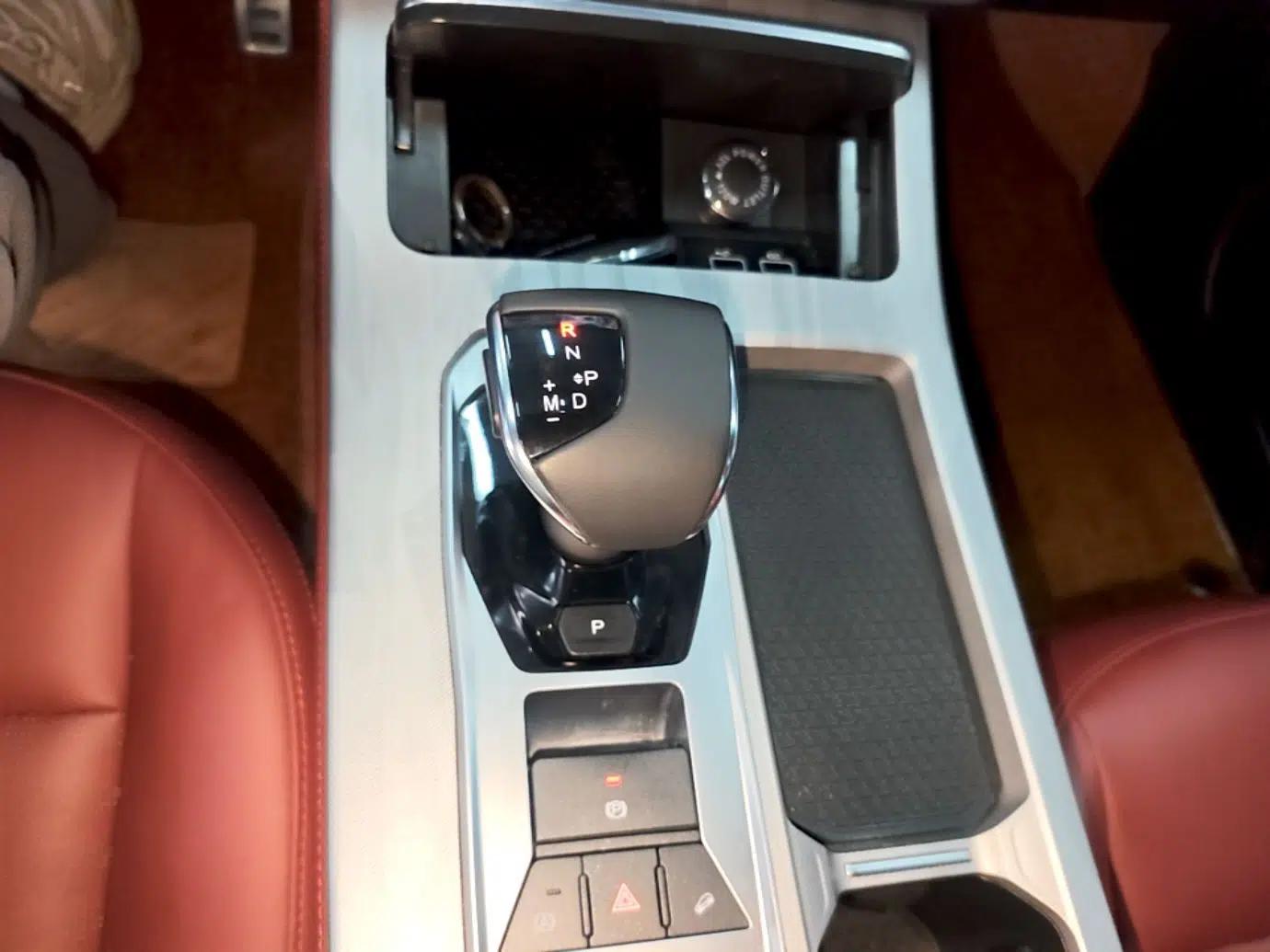 Used JETOUR X70 PRO 2023 1.5T DCT Comfort Edition 5 Seats — миниатюра 21