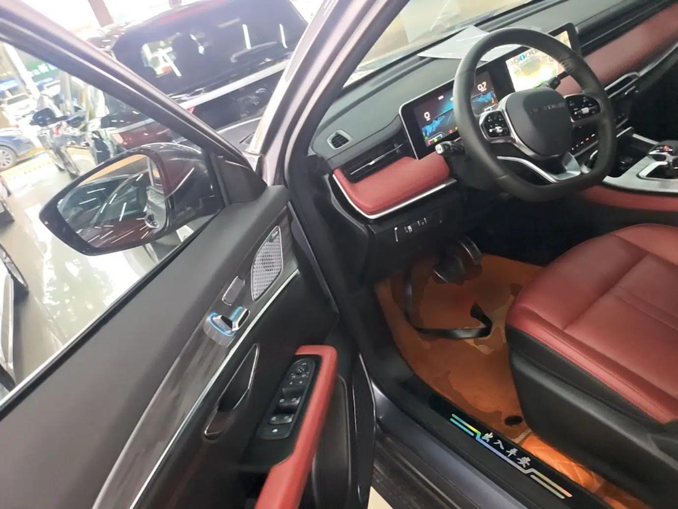 Used JETOUR X70 PRO 2023 1.5T DCT Comfort Edition 5 Seats — миниатюра 23