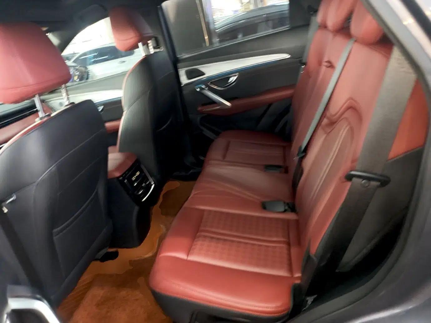 Used JETOUR X70 PRO 2023 1.5T DCT Comfort Edition 5 Seats — миниатюра 25