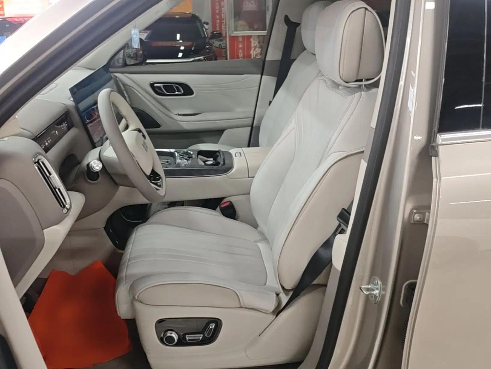Used Geely Galaxy M9 2025 Model 210km Four-Wheel-Drive Leading Edition — миниатюра 17