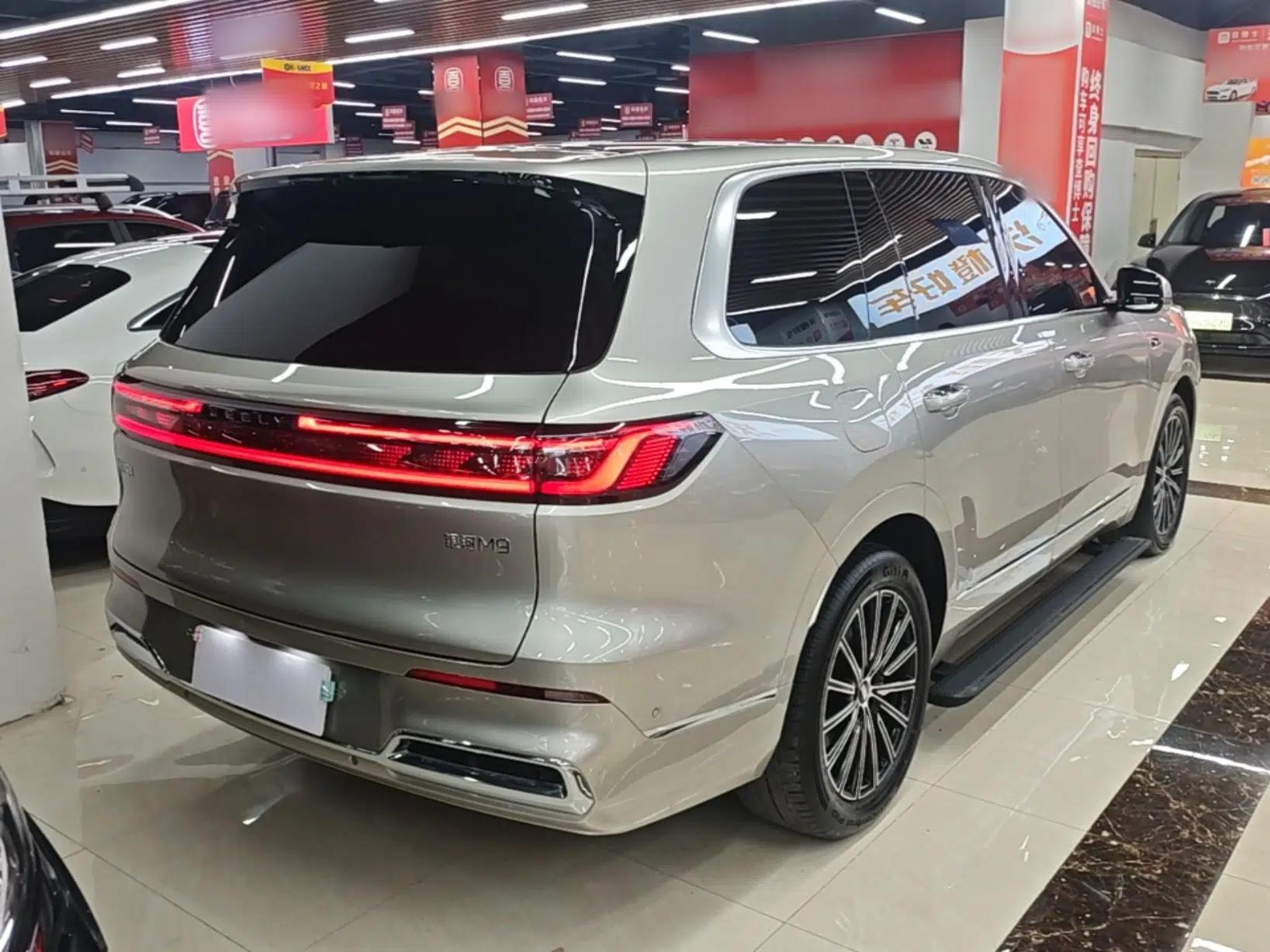 Used Geely Galaxy M9 2025 Model 210km Four-Wheel-Drive Leading Edition — миниатюра 6