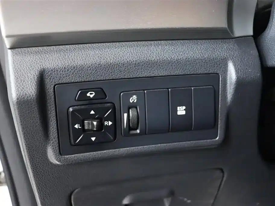 2015 Senova X65 2.0T Automatic Luxury Edition — миниатюра 14