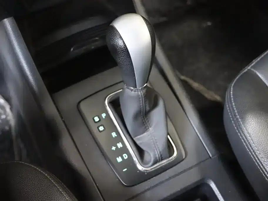 2015 Senova X65 2.0T Automatic Luxury Edition — миниатюра 16