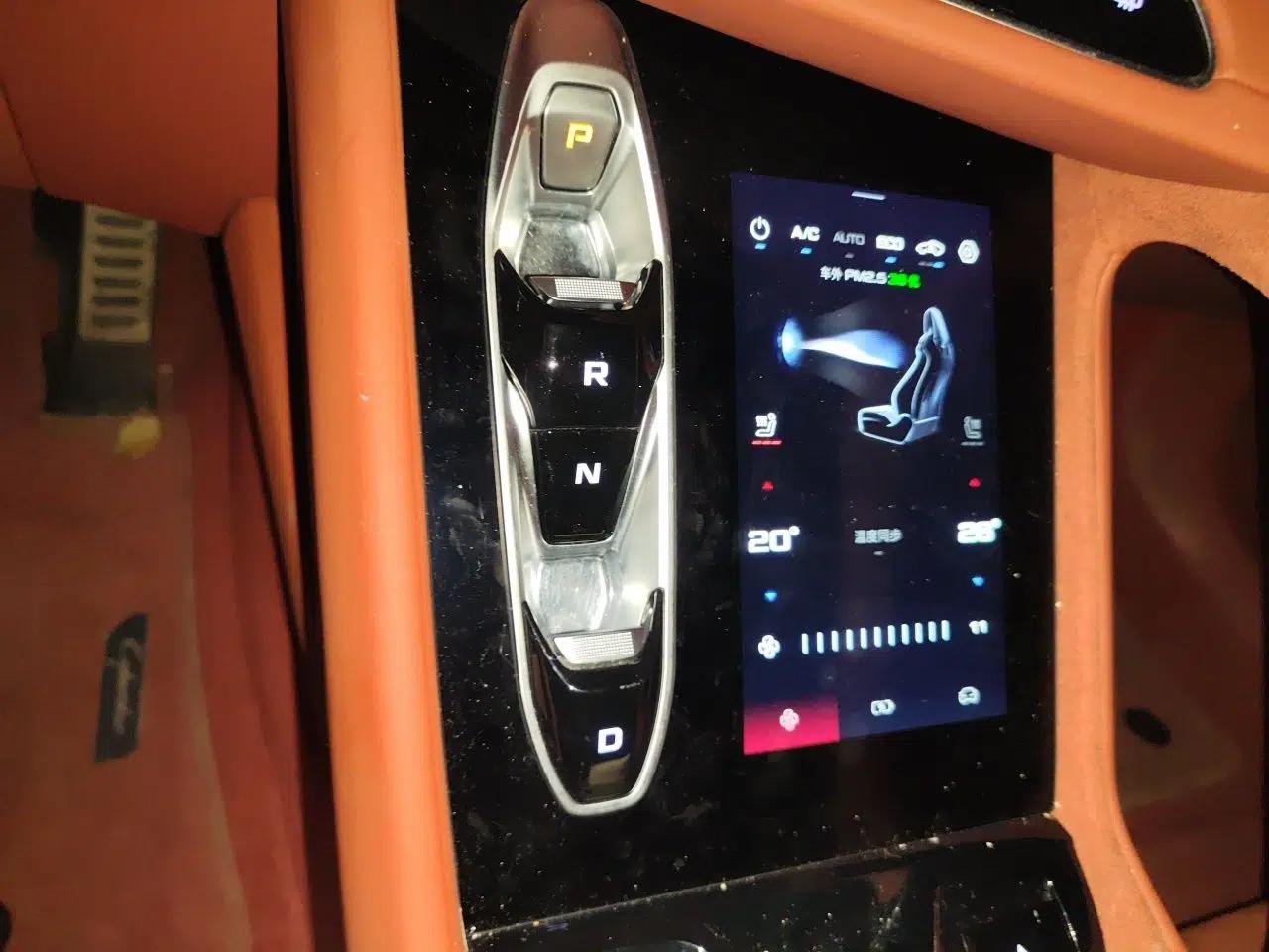 Used MG Cyberster 2024 520 km Legendary All-Wheel-Drive Red Canopy Version — миниатюра 14