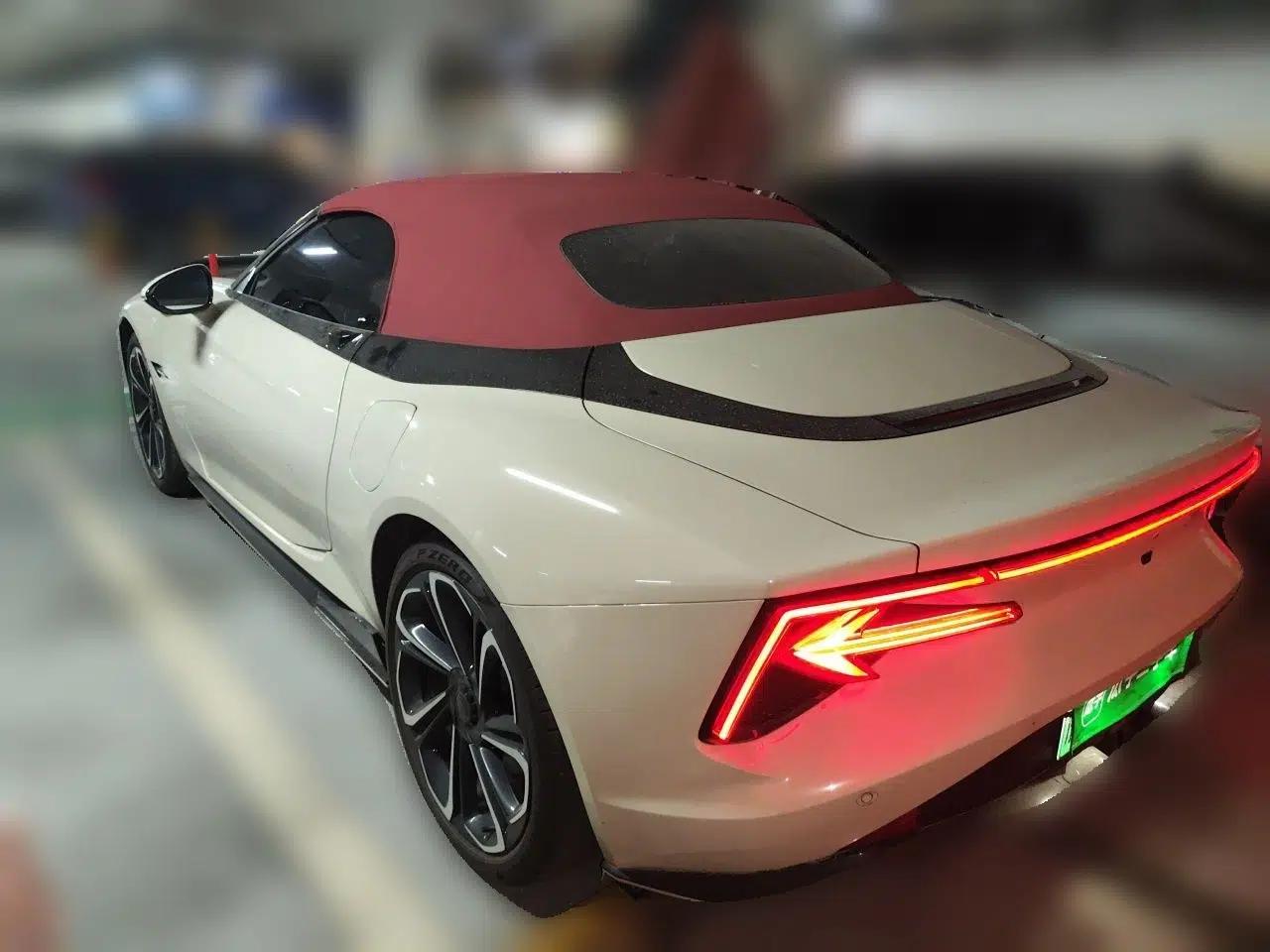 Used MG Cyberster 2024 520 km Legendary All-Wheel-Drive Red Canopy Version — миниатюра 4