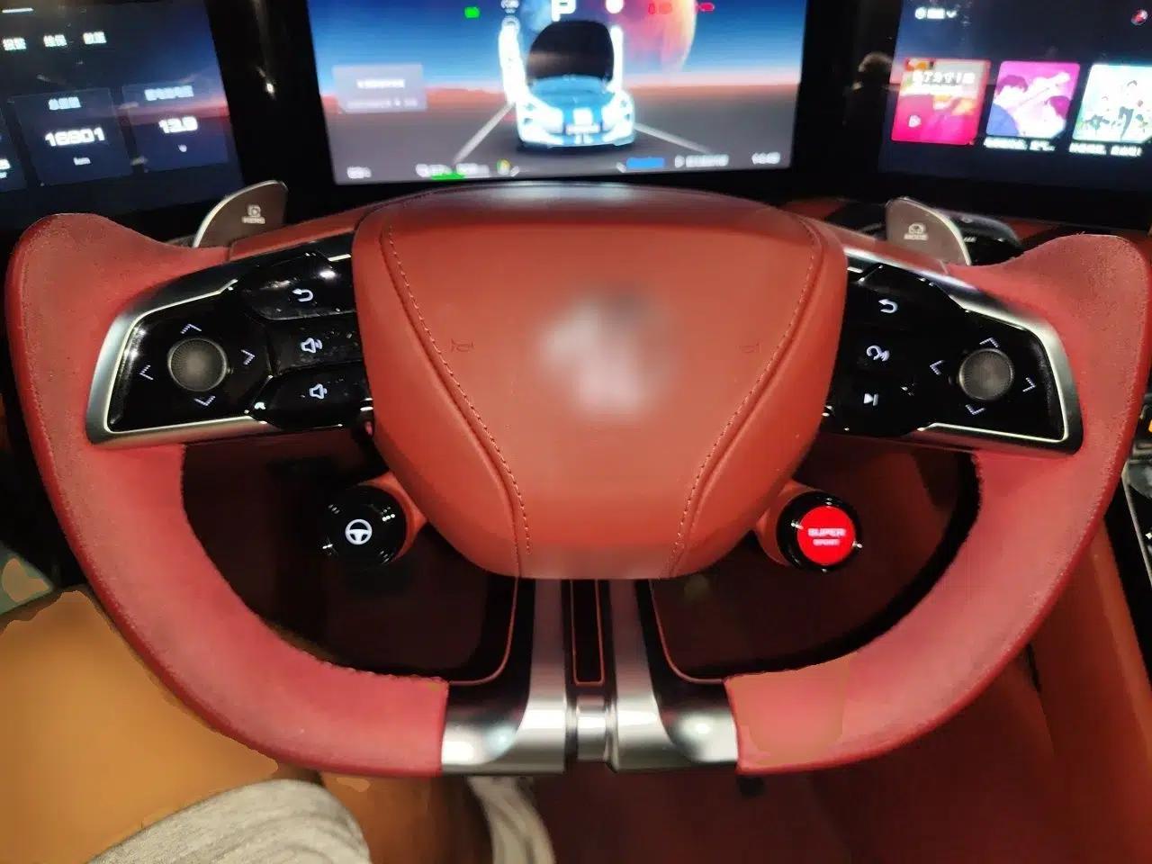 Used MG Cyberster 2024 520 km Legendary All-Wheel-Drive Red Canopy Version — миниатюра 10