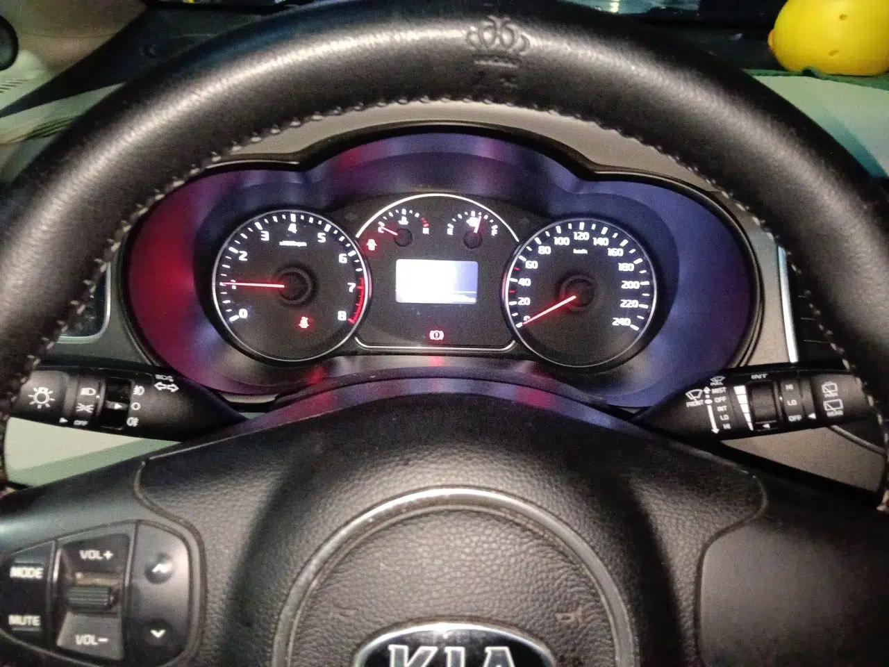 Used Kia Carens 2013 2.0L 7-Seater Automatic Standard Version China IV Standard — миниатюра 11
