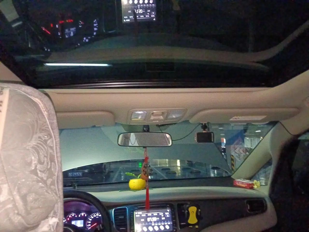 Used Kia Carens 2013 2.0L 7-Seater Automatic Standard Version China IV Standard — миниатюра 18