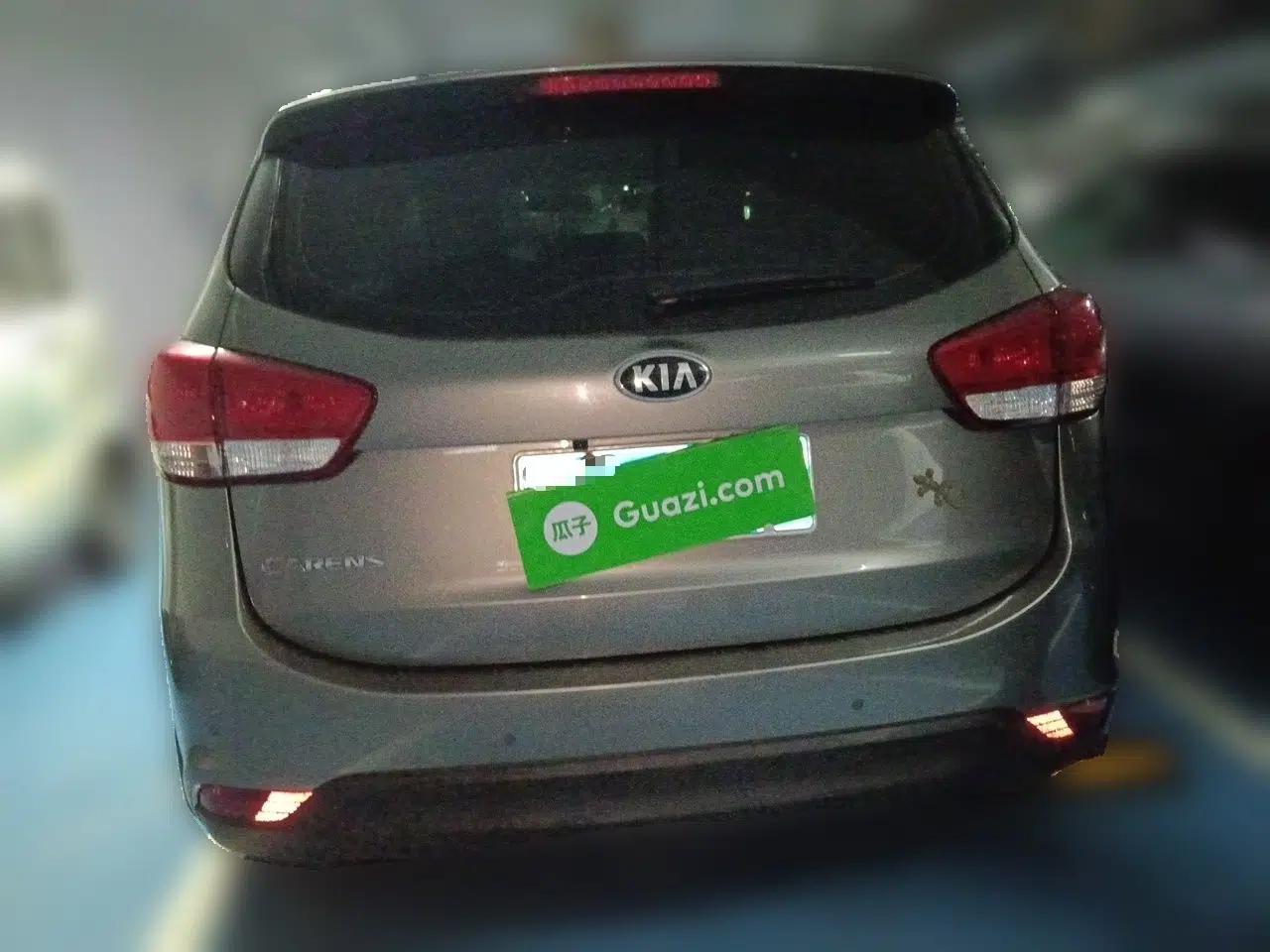 Used Kia Carens 2013 2.0L 7-Seater Automatic Standard Version China IV Standard — миниатюра 5