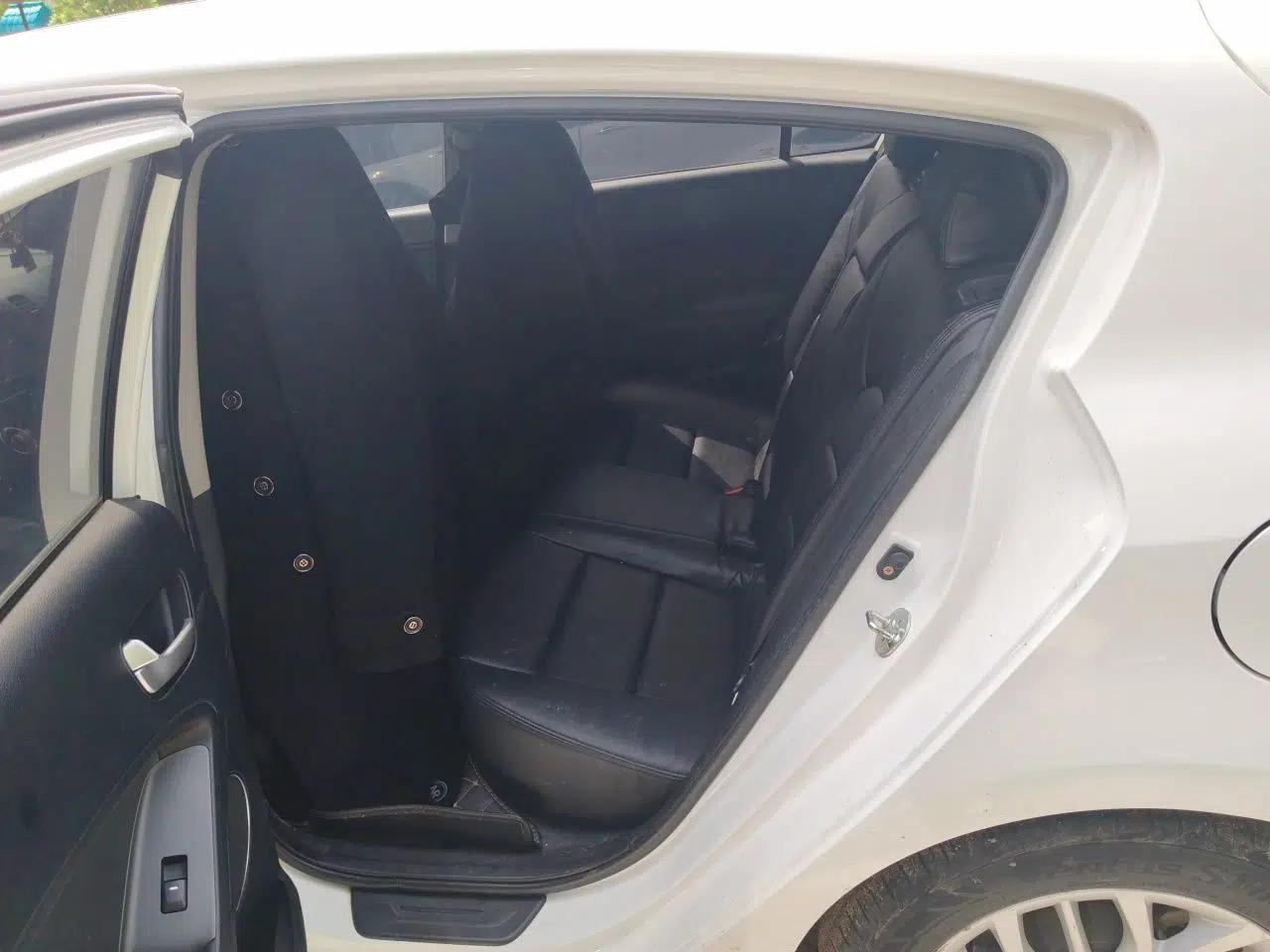 Used Kia K3S 2014 1.6L Automatic GLS — миниатюра 17