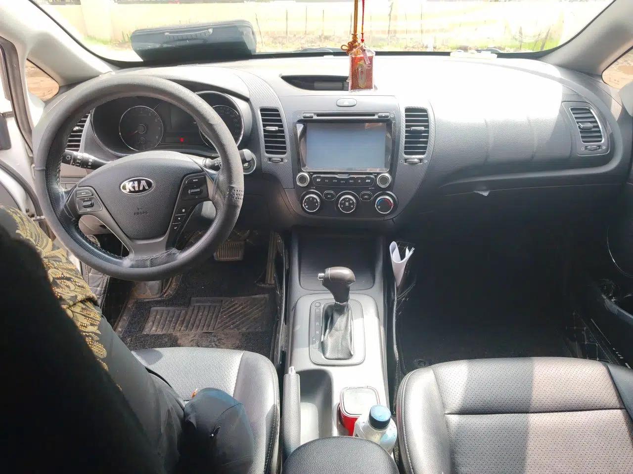 Used Kia K3S 2014 1.6L Automatic GLS — миниатюра 9