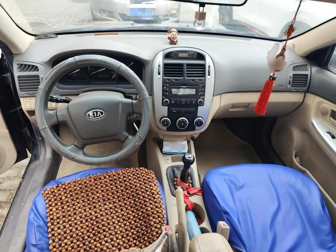 Used Kia Cerato 2012 1.6L MT GL — миниатюра 9