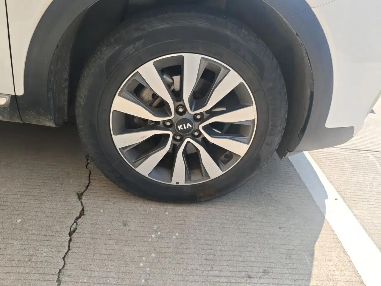 Used Kia KX7 2017 2.0T Automatic All-Wheel Drive LUX 7-Seater — миниатюра 8