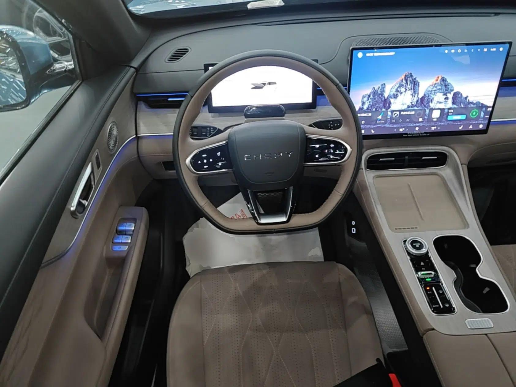 Used Chery Tiggo 8 PLUS C-DM 2025 1.5T 116 km Prestige Version 5 Seats — миниатюра 13