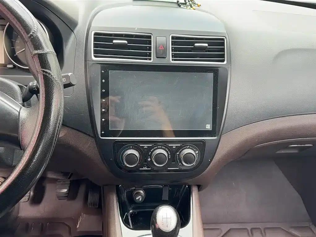 Jingyi X3 2017 1.5L Manual Comfort Model — миниатюра 4