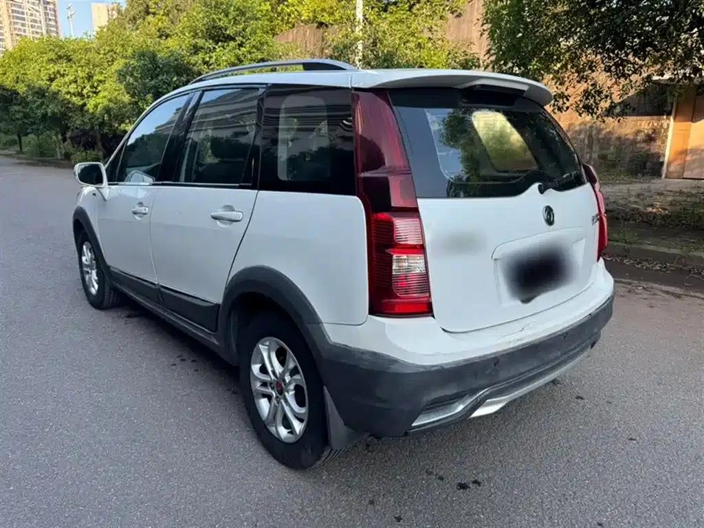 Jingyi X3 2017 1.5L Manual Comfort Model — миниатюра 7