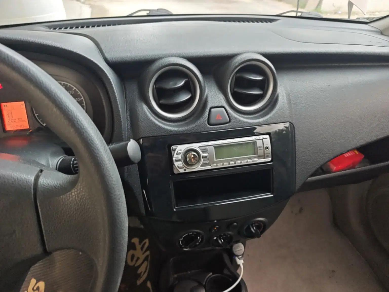Used Venucia R30 2014 1.2L Manual Enjoyment Edition — миниатюра 13