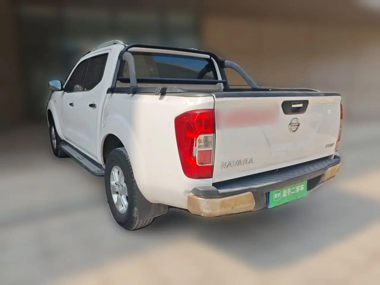 Used Nissan Navara 2017 2.5L Automatic 2WD Luxury Edition QR25 — миниатюра 4