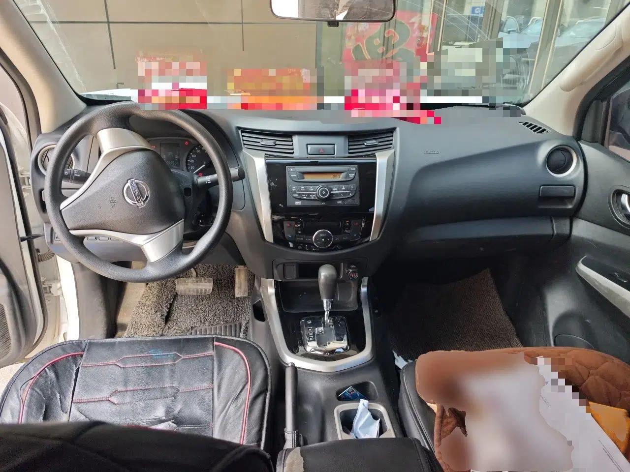 Used Nissan Navara 2017 2.5L Automatic 2WD Luxury Edition QR25 — миниатюра 9