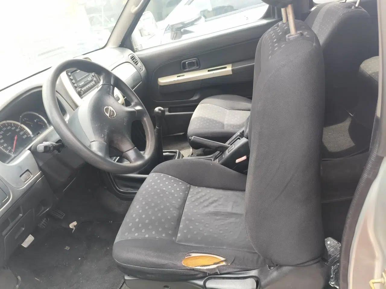 Used Nissan Paladin 2008 2.4L Two-Wheel-Drive Standard Version — миниатюра 15