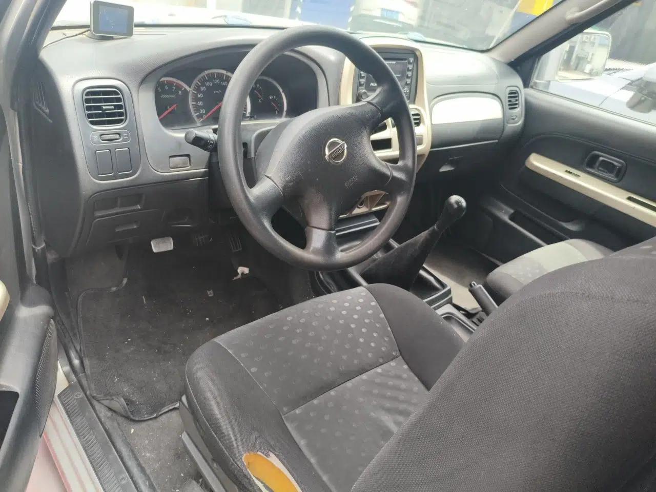 Used Nissan Paladin 2008 2.4L Two-Wheel-Drive Standard Version — миниатюра 9