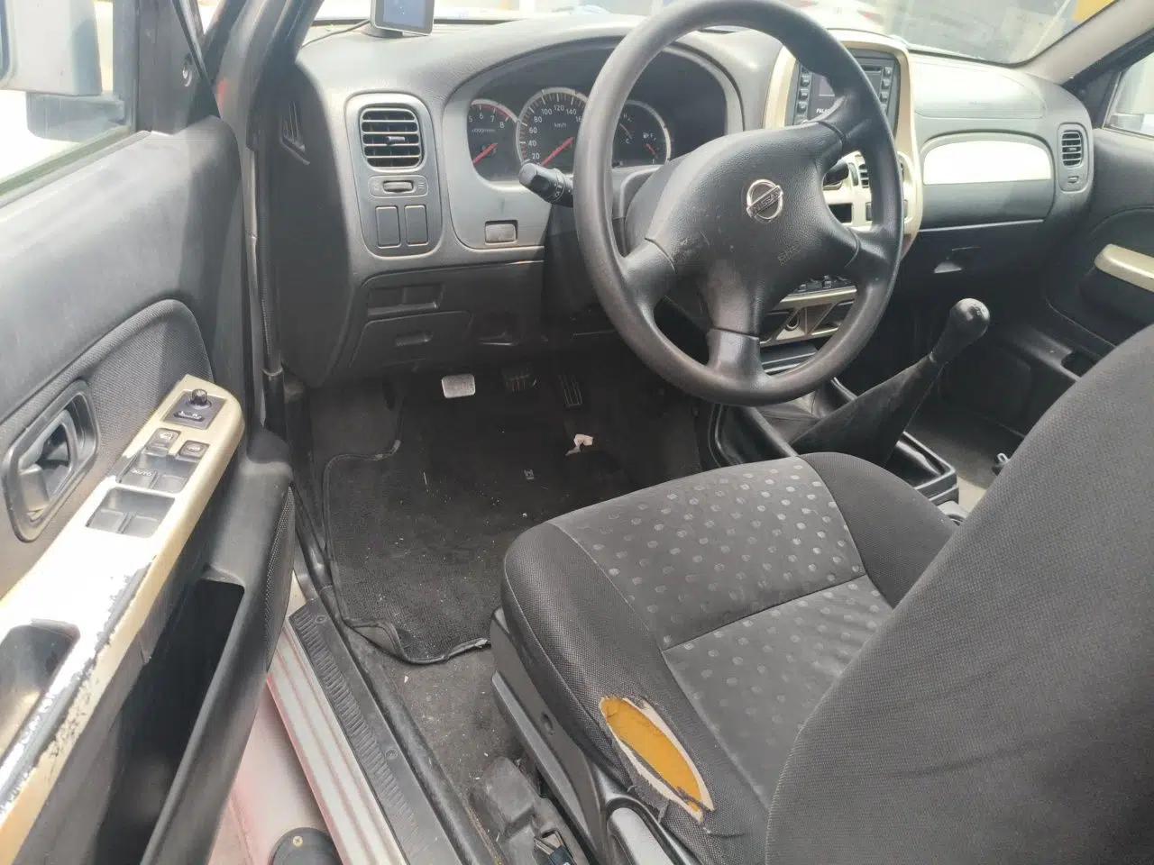 Used Nissan Paladin 2008 2.4L Two-Wheel-Drive Standard Version — миниатюра 10