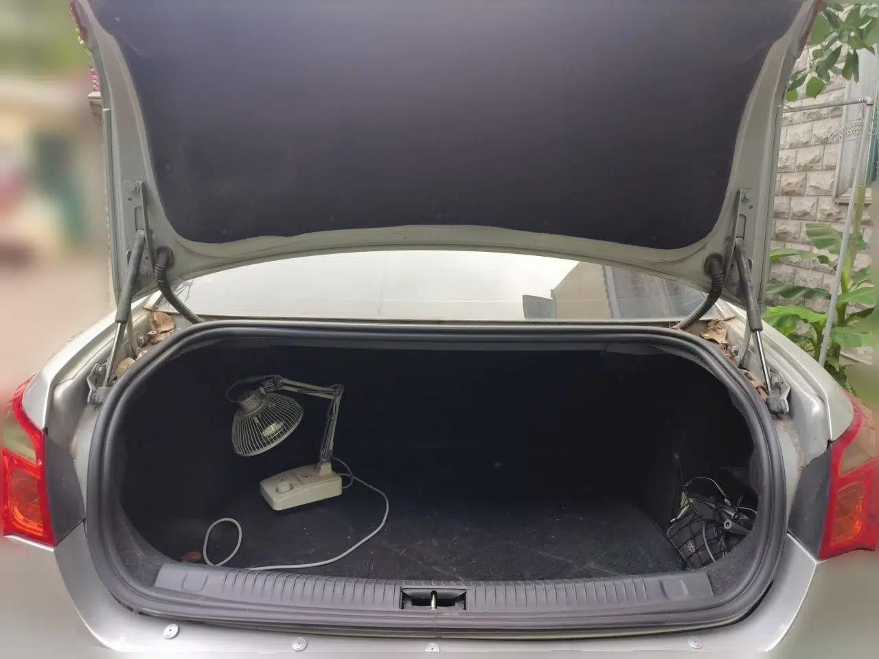 Used Roewe 550 2010 550S 1.8L Automatic Start-Zhen New Year Edition — миниатюра 19