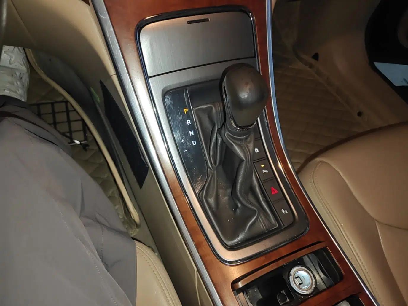 Used Roewe 950 2015 1.8T Luxury Edition — миниатюра 16