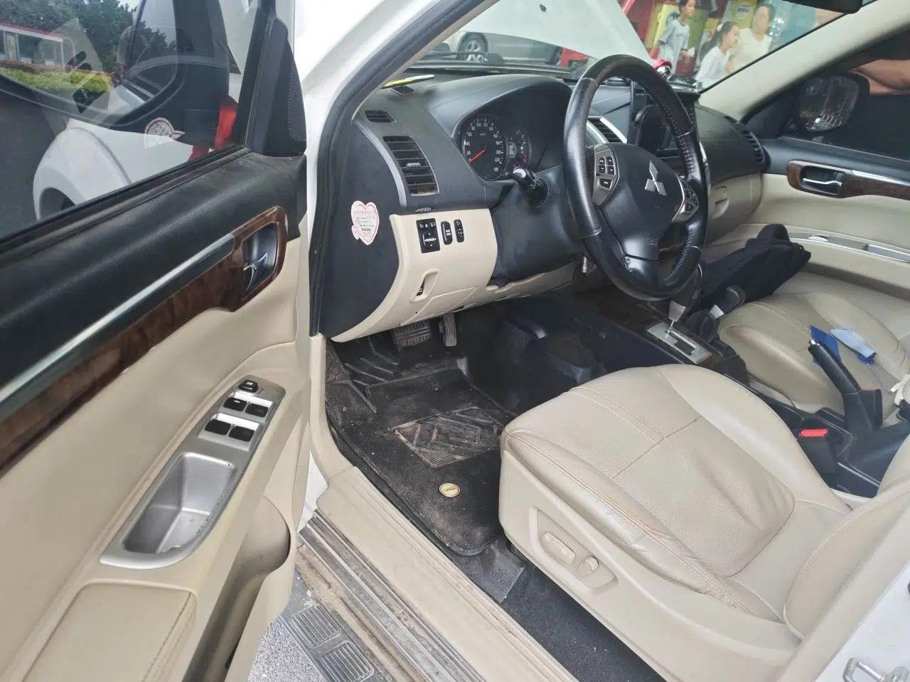 Used Mitsubishi Pajero Sport 2013 3.0L Automatic 4x4 Flagship Edition — миниатюра 16
