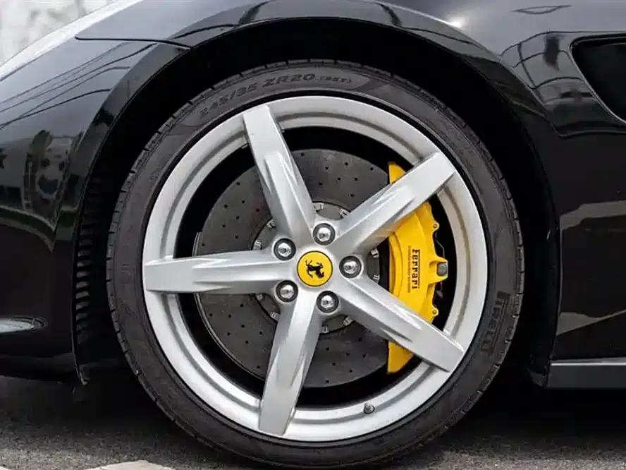 2017 GTC4Lusso 3.9T V8 — миниатюра 8