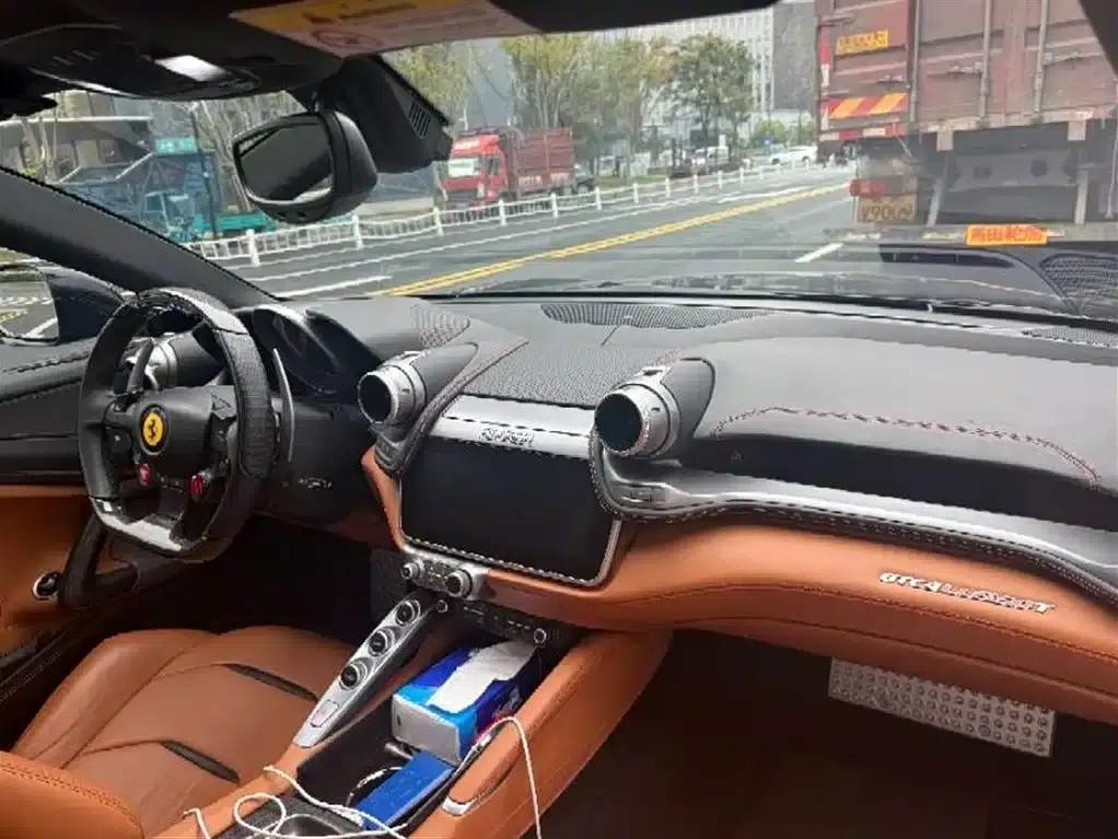2017 GTC4Lusso 3.9T V8 — миниатюра 10