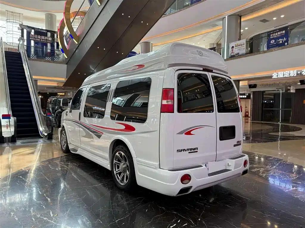 2013 SAVANA 5.3L AWD Leader Edition — миниатюра 4