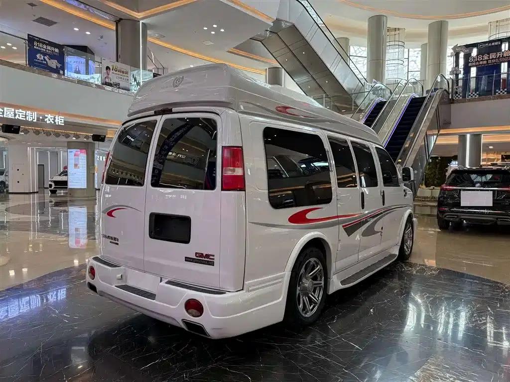2013 SAVANA 5.3L AWD Leader Edition — миниатюра 5