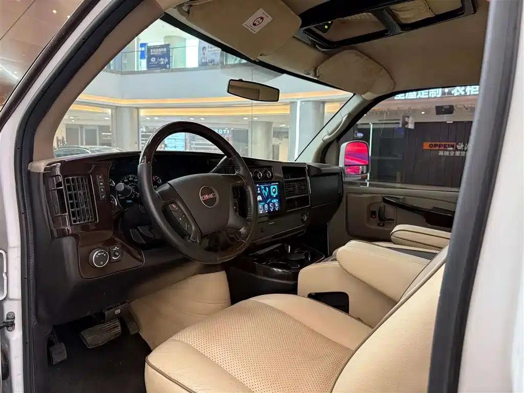 2013 SAVANA 5.3L AWD Leader Edition — миниатюра 7