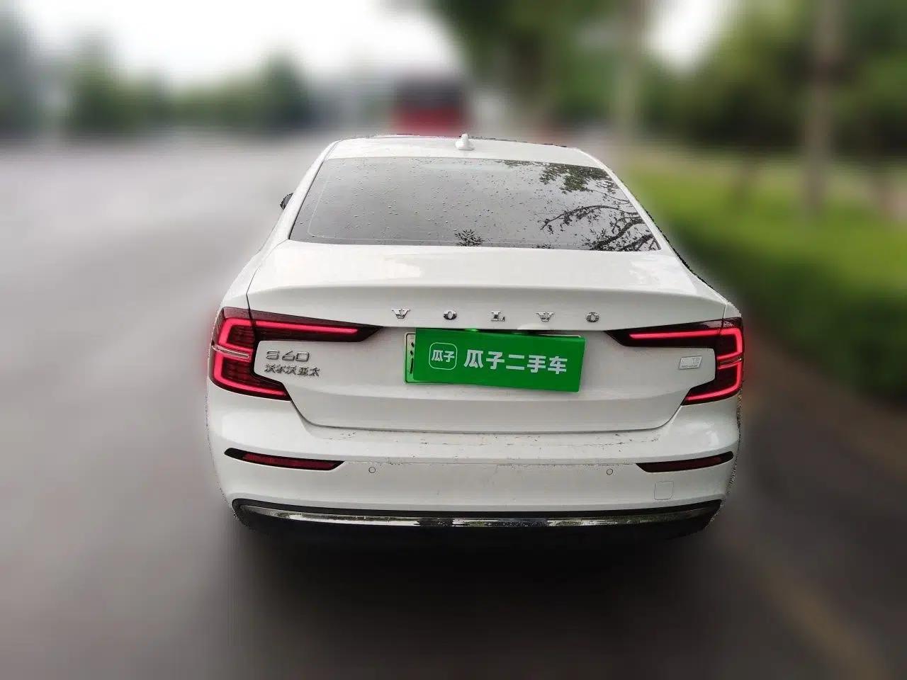 Used Volvo S60 New Energy 2023 T8 All-Wheel Drive Long-Range Zhiyi Luxury Edition — миниатюра 5